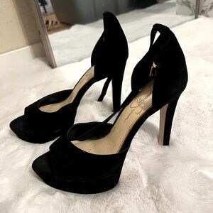 Black Jessica Simpson heals